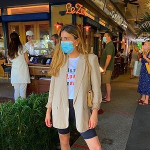 Meet your Posher, Isabella